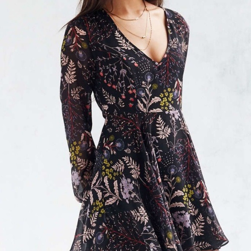 Kimchi blue long sleeve botanical dress